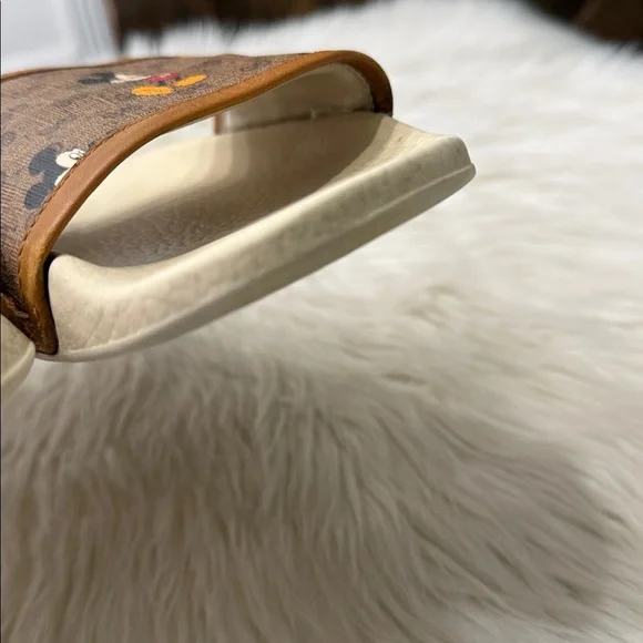 GUCCI x DISNEY Rare Printed Slides - Picture 9 of 16